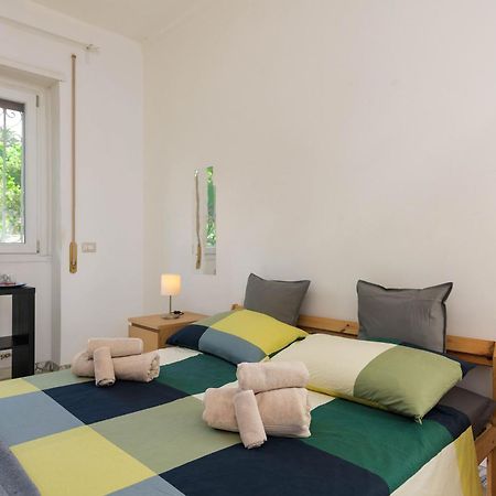 Spazioso Appartamento Vicino Eur โรม ภายนอก รูปภาพ