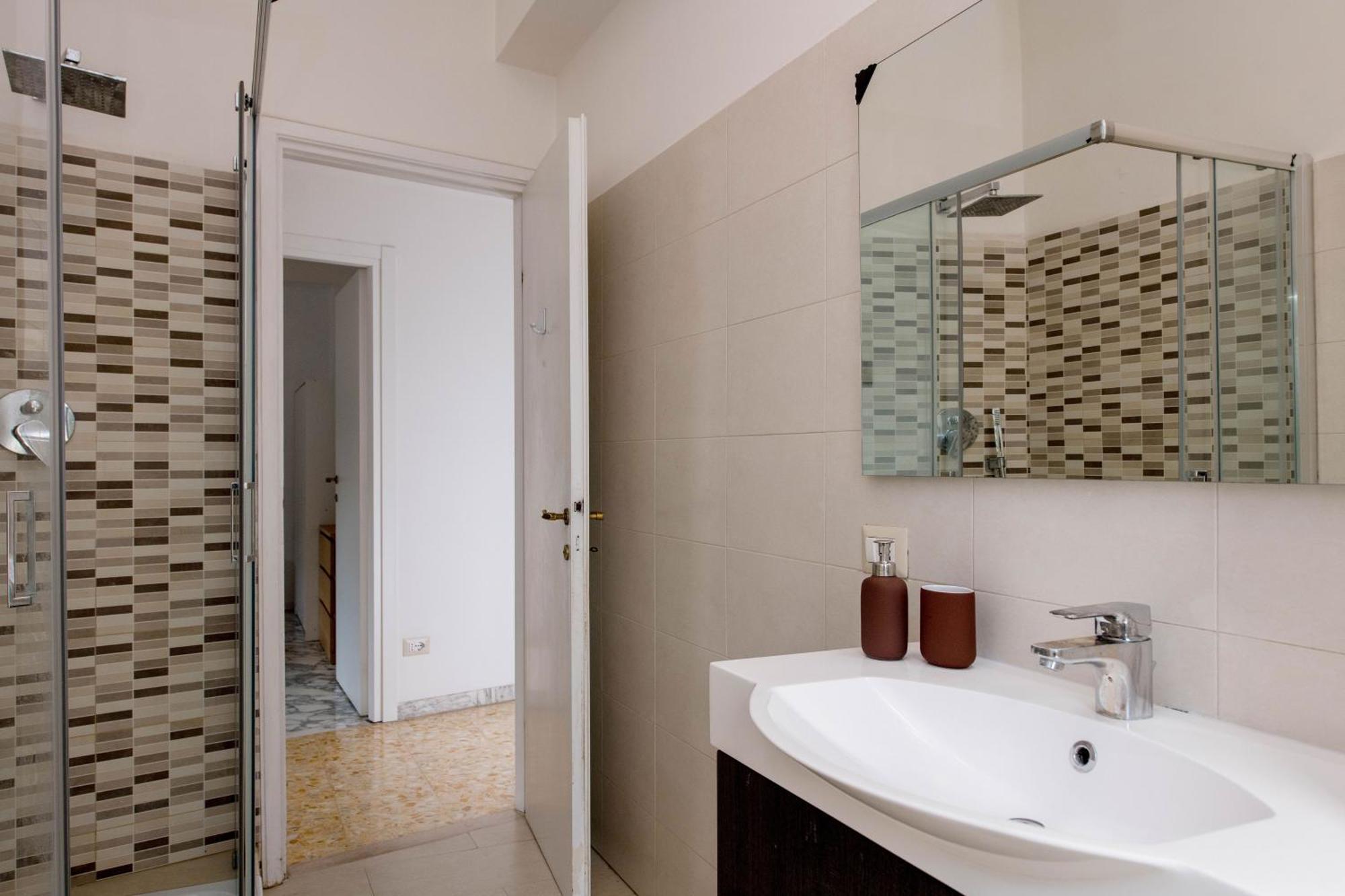 Spazioso Appartamento Vicino Eur โรม ภายนอก รูปภาพ