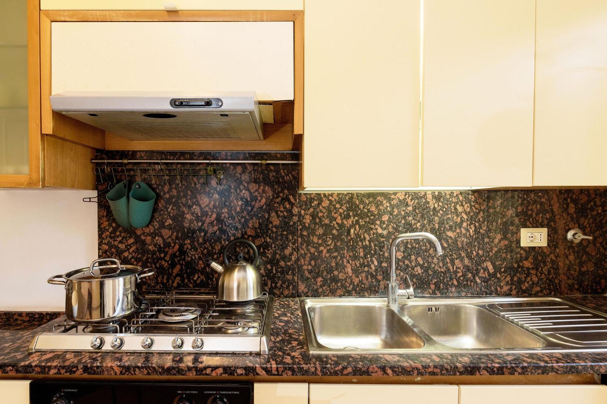 Spazioso Appartamento Vicino Eur โรม ภายนอก รูปภาพ