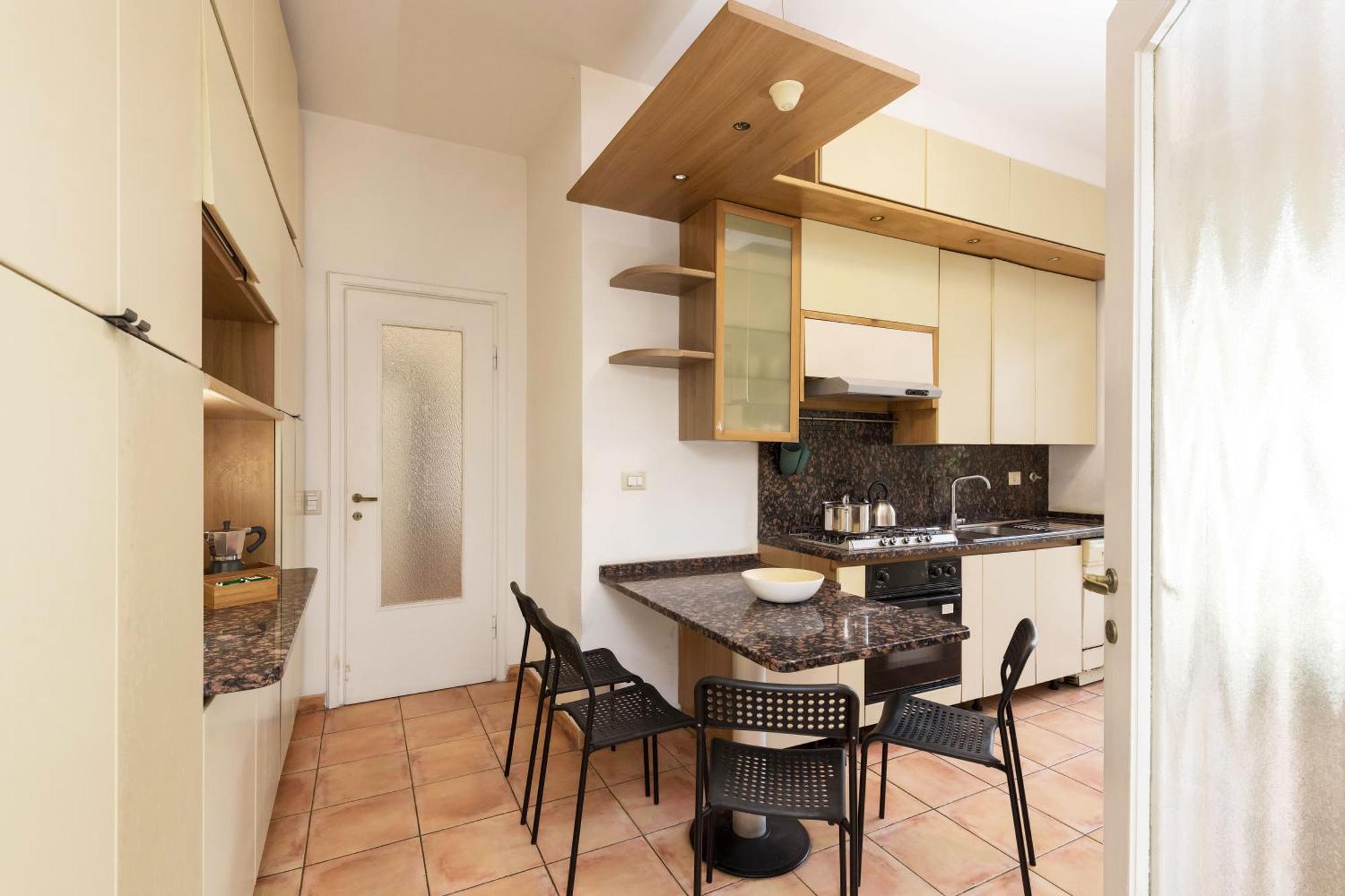 Spazioso Appartamento Vicino Eur โรม ภายนอก รูปภาพ