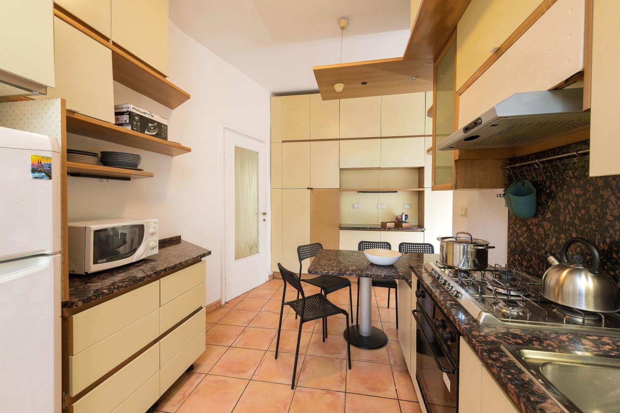 Spazioso Appartamento Vicino Eur โรม ภายนอก รูปภาพ